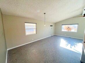 32990 Guadalajara Dr in Thousand Palms, CA - Building Photo - Building Photo