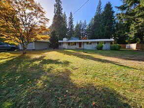8827 116th Ave SE in Newcastle, WA - Building Photo - Building Photo