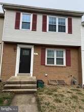 9 Autumn Hill Way in Gaithersburg, MD - Building Photo - Building Photo
