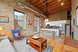 417 S Jefferson St, Unit 504 in Chicago, IL - Building Photo - Building Photo