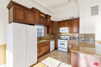 1255 Princeton St-Unit -#201 in Santa Monica, CA - Building Photo - Building Photo