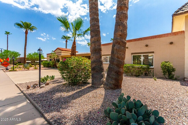 property at 7525 E Mariposa Dr