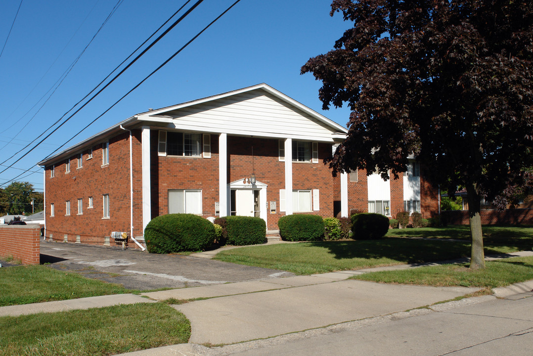 25119 Curie Ave in Warren, MI - Building Photo