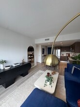 3711 NW 11th St, Unit A4 in Miami, FL - Building Photo - Building Photo