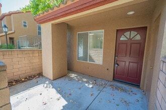 22707 Copper Hill Dr in Santa Clarita, CA - Building Photo - Building Photo
