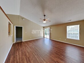 950 Millbrook Dr in Avon, IN - Building Photo - Building Photo