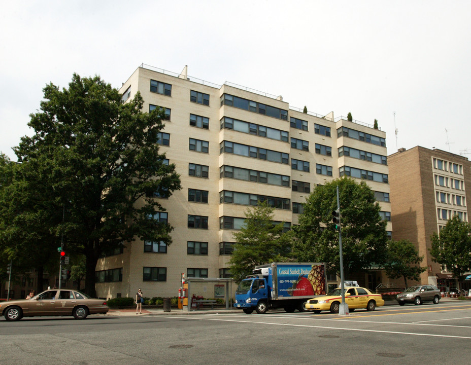 2400 Pennsylvania Avenue Apartments in Washington, DC - Building Photo