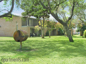 Pecan Valley  Golf Apartments in San Antonio, TX - Building Photo - Building Photo