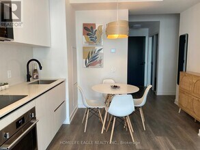108-3108 Peter St in Toronto, ON - Building Photo - Building Photo