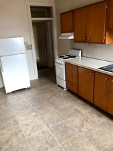 360 Chestnut St, Unit 360 Chestnut St Apt 1 in Mifflinburg, PA - Foto de edificio - Building Photo