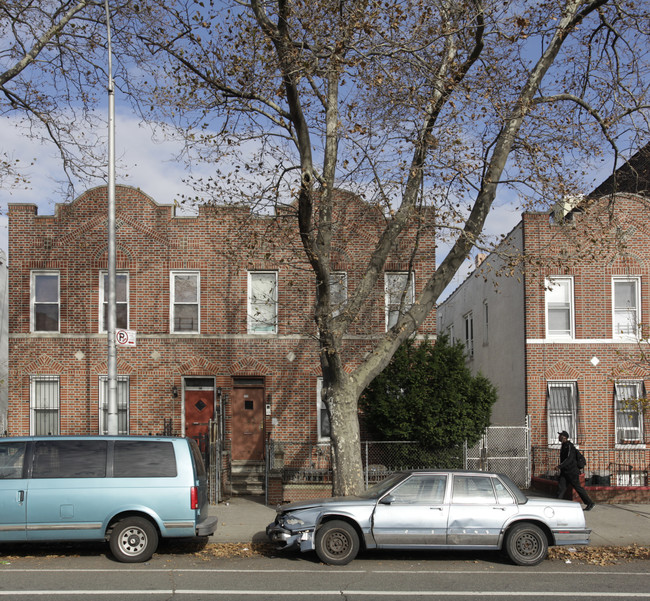 117 Rockaway Pky in Brooklyn, NY - Foto de edificio - Building Photo