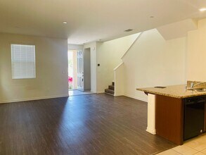 2912 Portage Way in Sacramento, CA - Building Photo - Building Photo