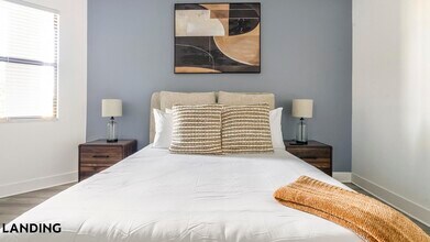 2250 McGregor Blvd, Unit 1103 in Ft. Myers, FL - Foto de edificio - Building Photo