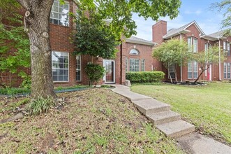 314 Santa Fe Trail in Irving, TX - Foto de edificio - Building Photo