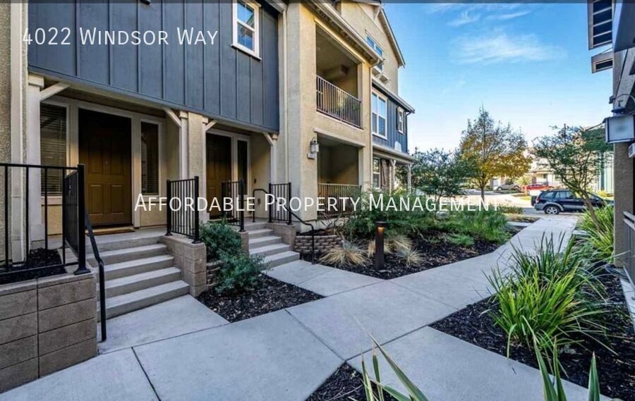 4022 Windsor Wy in Dublin, CA - Building Photo
