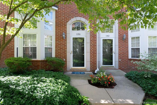 property at 136 Georgetown Square S