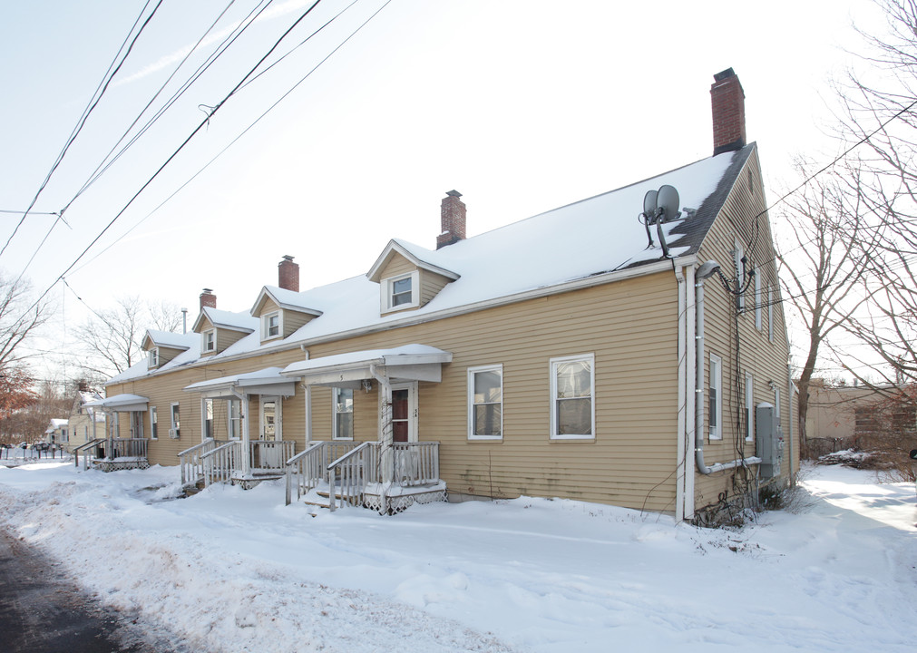 5-9 Maple St in East Windsor, CT - Building Photo