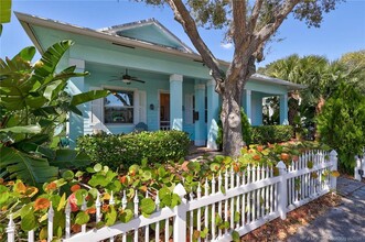 424 SW Camden Ave in Stuart, FL - Building Photo - Building Photo