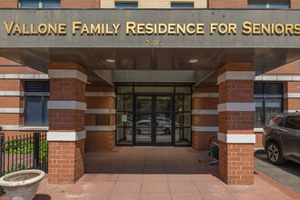 Astoria Senior Citizen Residence 62+ in Astoria, NY - Foto de edificio - Building Photo