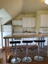 202 N Highland Ave, Unit #2b in Cheswick, PA - Building Photo - Building Photo
