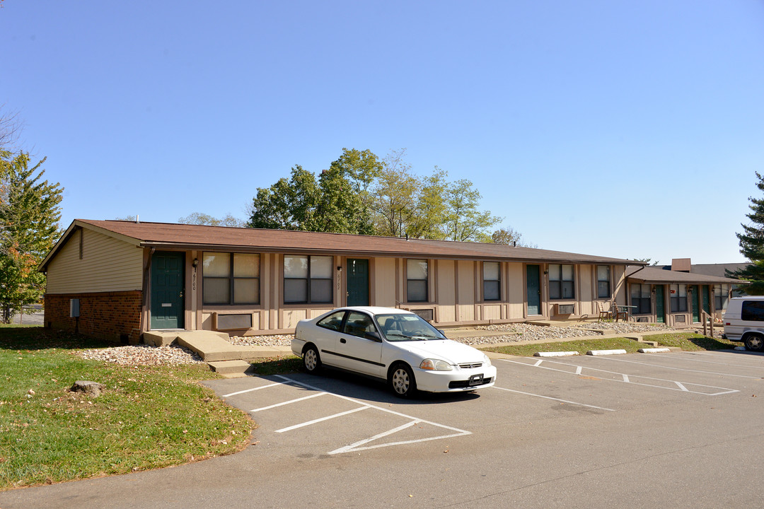 Ashgrove Titan Apartments in Florence, KY - Building Photo