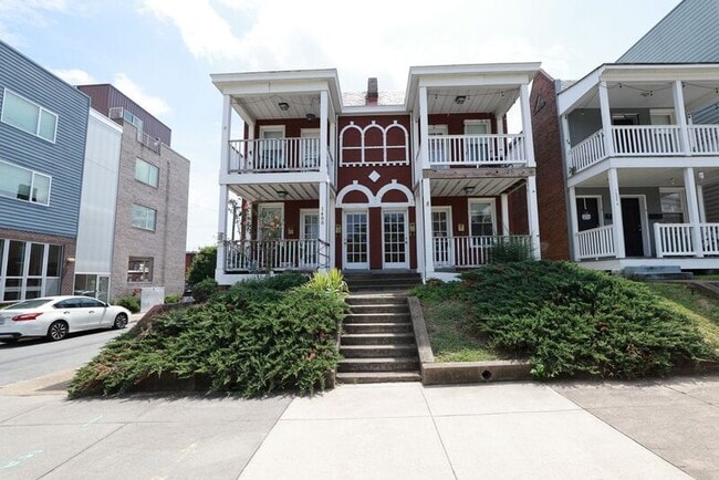 property at 1400 Bainbridge St