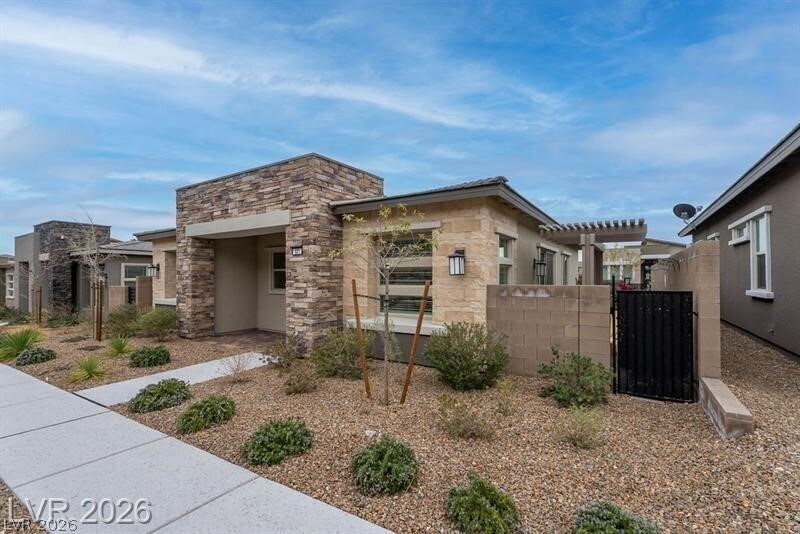 921 Mayfield Mnr Ln in Las Vegas, NV - Building Photo