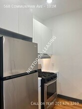 568 Communipaw Ave in Jersey City, NJ - Foto de edificio - Building Photo