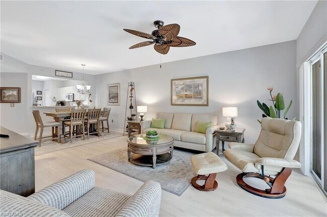 7811 Regal Heron Cir, Unit 4-102 in Naples, FL - Building Photo - Building Photo