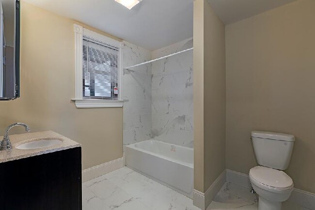 90 Gladstone St, Unit #1 in Boston, MA - Building Photo - Building Photo