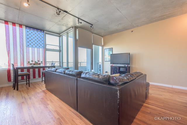 1720 S Michigan Ave, Unit 1514 in Chicago, IL - Building Photo - Building Photo