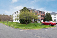 Westview Park Condos in Plaistow, NH - Foto de edificio - Building Photo