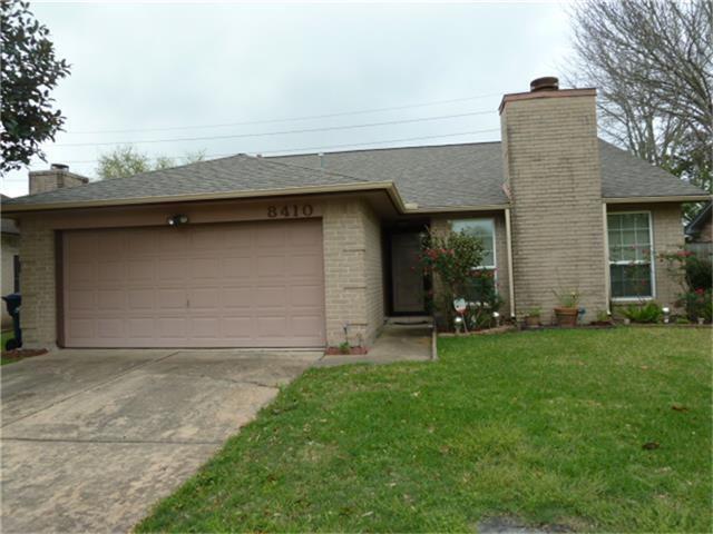 8410 Grand Knolls Dr in Houston, TX - Building Photo