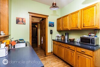 3747 N Pine Grove Ave in Chicago, IL - Building Photo - Building Photo