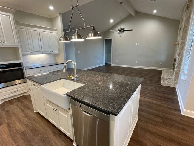 10369 Fallen Leaf Dr in Waco, TX - Building Photo - Building Photo