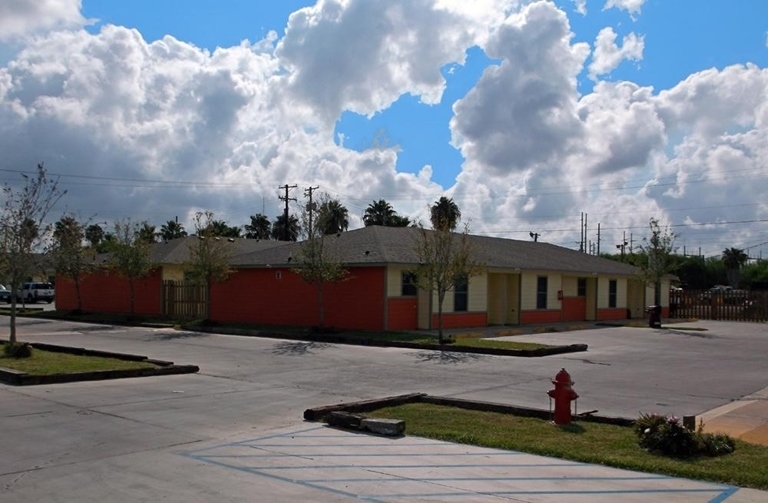 West Point Townhomes in Brownsville, TX - Building Photo