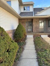 571 Sycamore Cir in Saline, MI - Building Photo - Building Photo