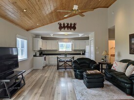 60 Jewel Trl in Kalispell, MT - Building Photo