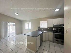 3154 W 77th Pl in Hialeah, FL - Building Photo - Building Photo