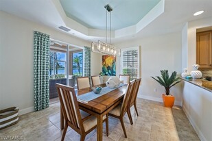 580 Avellino Isles Cir