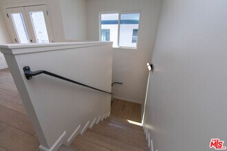 7834 Flight Ave in Los Angeles, CA - Building Photo - Building Photo