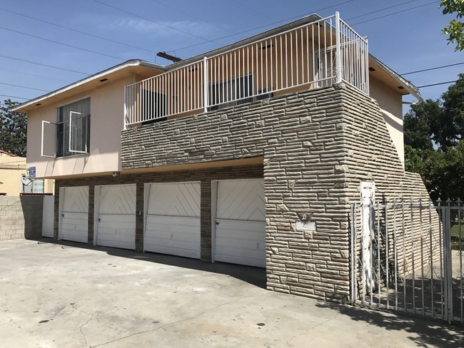 9208 Deeble St in South Gate, CA - Building Photo - Building Photo