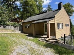 9363 Peebles Rd in Allison Park, PA - Building Photo - Building Photo