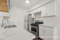 1535 Centinela Ave in Santa Monica, CA - Building Photo - Building Photo