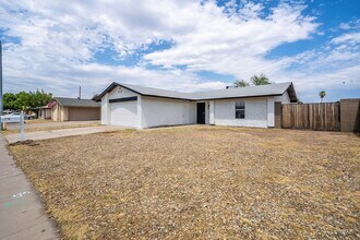 8917 N 55th Dr in Glendale, AZ - Building Photo - Building Photo