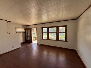 9906 Zimmer Ave in Cleveland, OH - Building Photo - Building Photo