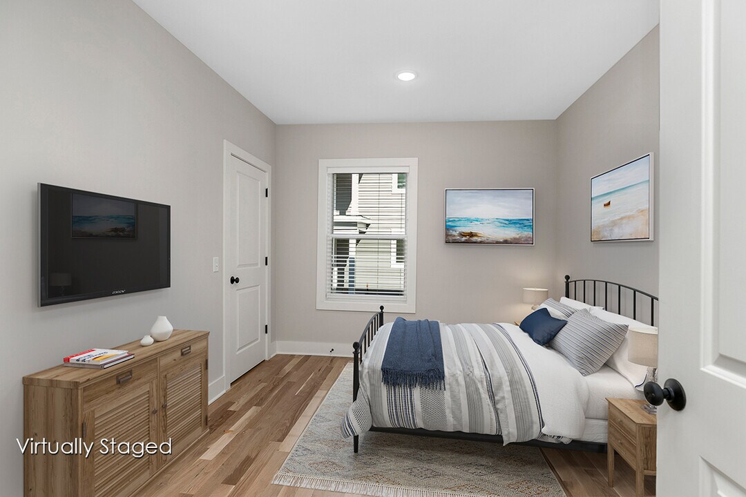 980 Diamond Ave NE, Unit 1 in Grand Rapids, MI - Building Photo