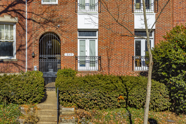 1849 Kalorama Rd NW in Washington, DC - Building Photo - Building Photo