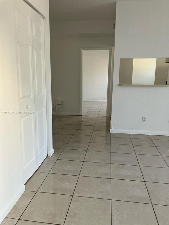 800 Cypress Park Way in Deerfield Beach, FL - Building Photo