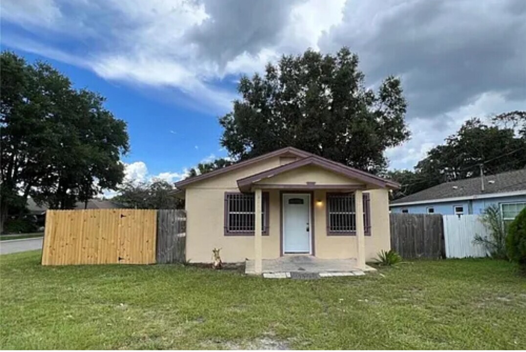 1260 Depugh St in Altamonte Springs, FL - Building Photo